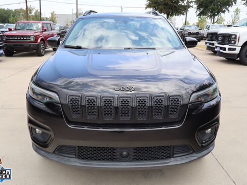 Used 2022 Jeep Cherokee Latitude AWD/4WD image 9