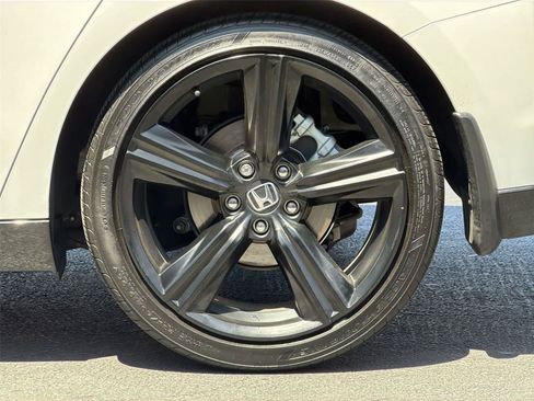 Used 2025 Honda Accord Sport image 9