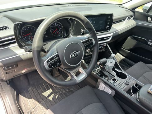 Used 2021 Kia K5 LX FWD image 18