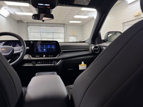 New 2026 Chevrolet Equinox LT image 22