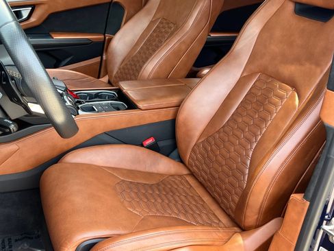 Used 2019 Lamborghini Urus AWD/4WD image 4