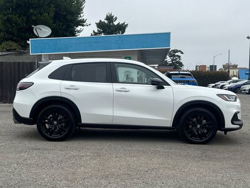 Certified 2026 Honda HR-V Sport image 3