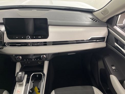 Used 2025 Mitsubishi Outlander SE FWD image 19