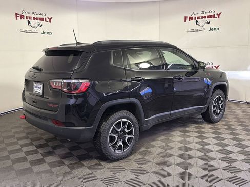 New 2026 Jeep Compass Trailhawk image 3
