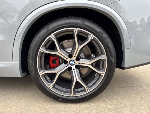 New 2026 BMW X5 xDrive50e w/ Executive Package image 28