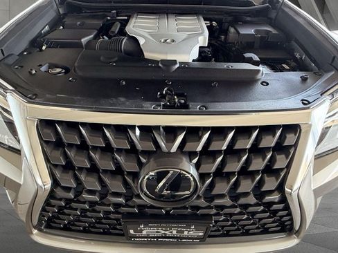 Certified 2020 Lexus GX 460 Luxury w/ Accessory Package AWD/4WD image 25