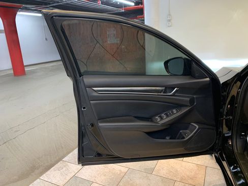 Used 2020 Honda Accord Sport image 13