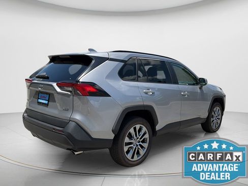 Used 2022 Toyota RAV4 XLE Premium FWD image 6