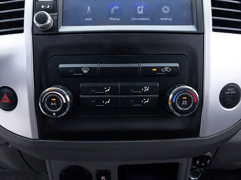 Used 2019 Nissan Frontier SV image 15