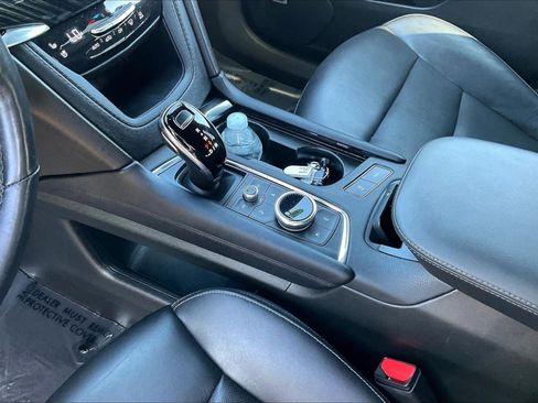 Used 2024 Cadillac XT6 Premium Luxury image 14