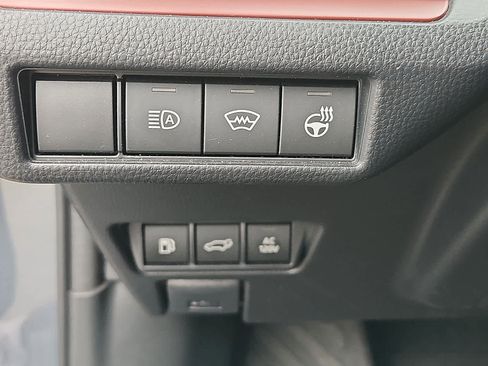 Certified 2025 Toyota Prius XSE Premium image 24