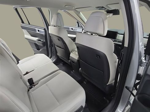 New 2026 Hyundai Santa Fe SE FWD image 17