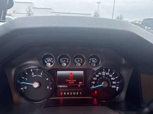 Used 2016 Ford F350 Platinum w/ Platinum Package image 3