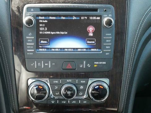 Used 2017 Chevrolet Traverse Premier image 6