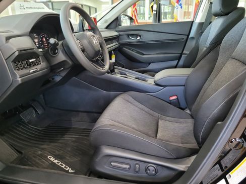 New 2025 Honda Accord SE image 7