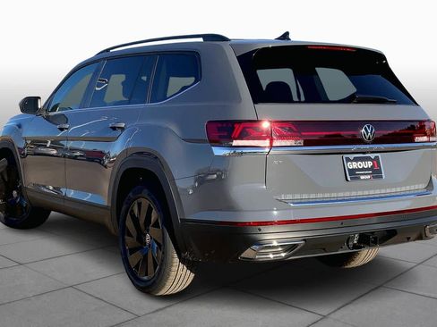 New 2026 Volkswagen Atlas SE FWD image 11
