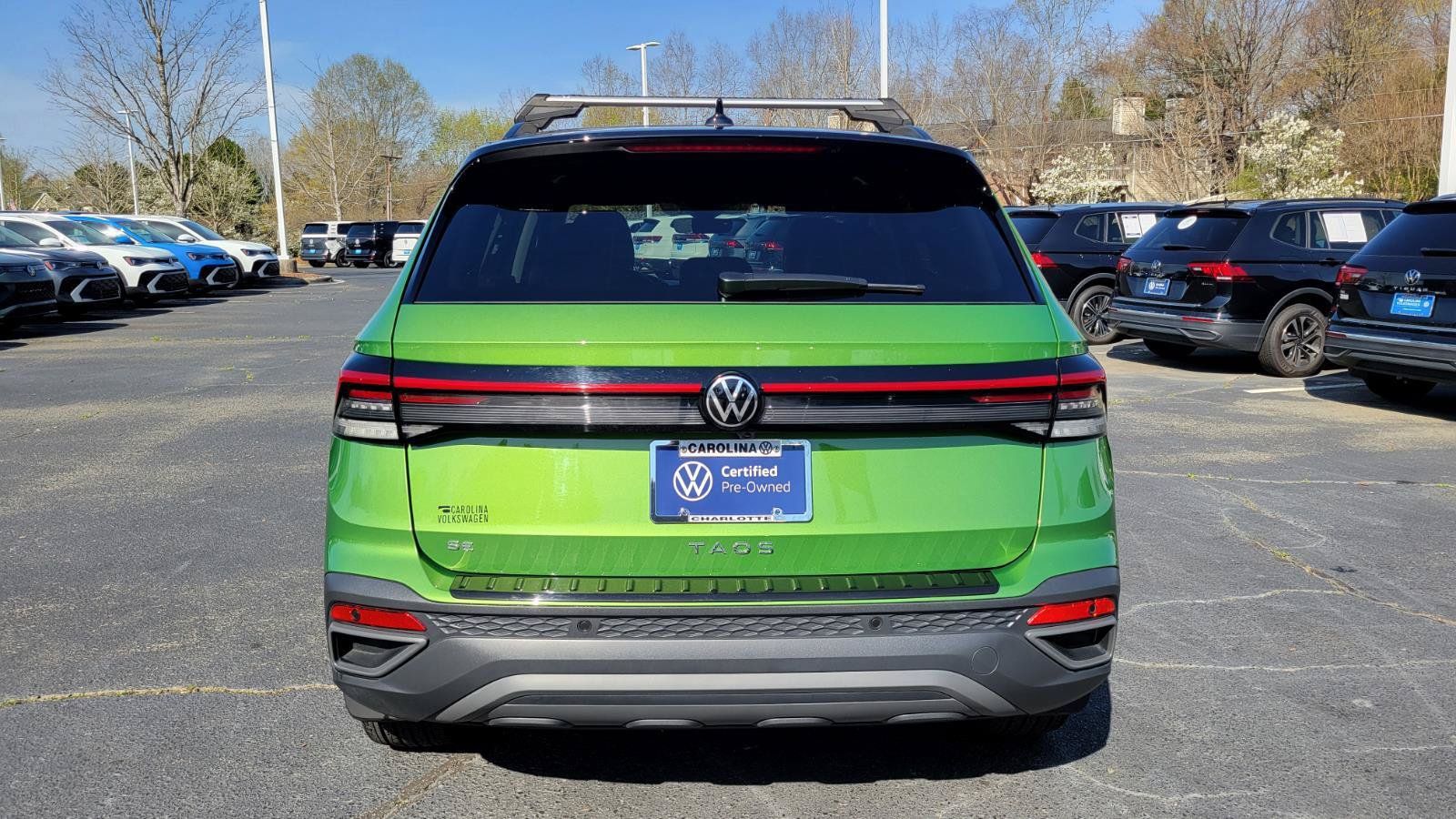 Used 2025 Volkswagen Taos SE w/ Taos Adventure Package (SXB) FWD image 4