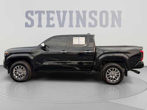 Used 2024 Toyota Tacoma Limited w/ Limited Package (LT) AWD/4WD image 2