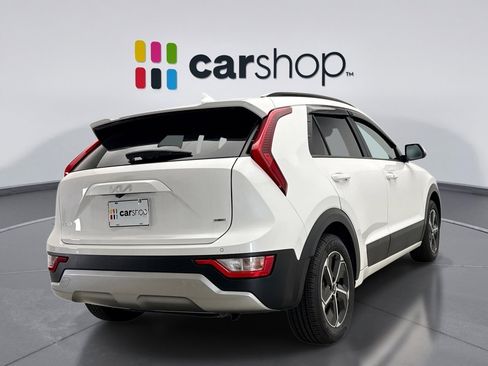 Used 2025 Kia Niro EX FWD image 5