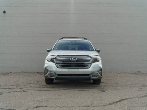 Used 2025 Subaru Forester Limited w/ Popular Package #2 AWD/4WD image 10