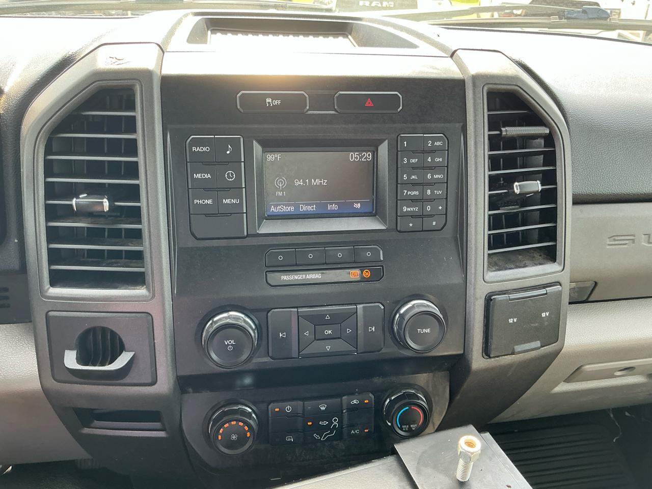 Used 2019 Ford F250 XL w/ Power Equipment Group RWD image 17