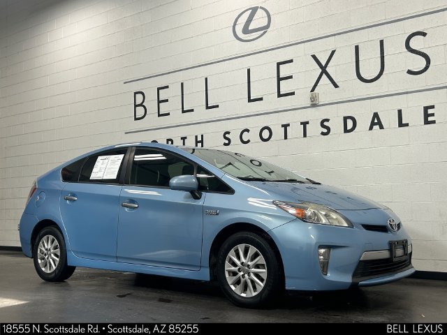 Used 2014 Toyota Prius Prime Plug-In Hybrid FWD image 2