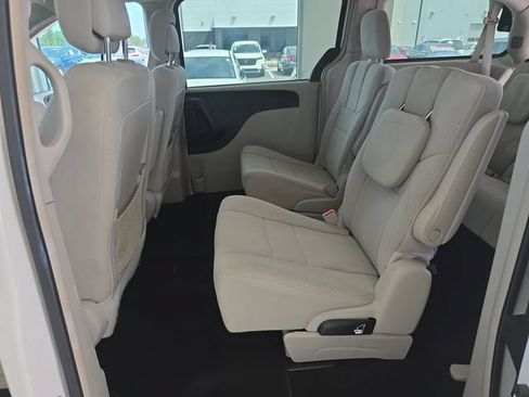 Used 2013 Dodge Grand Caravan Crew FWD image 13