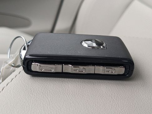 New 2026 Volvo XC60 T8 Ultra image 31