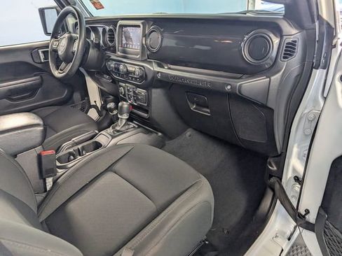 Used 2022 Jeep Wrangler Unlimited Sport image 14