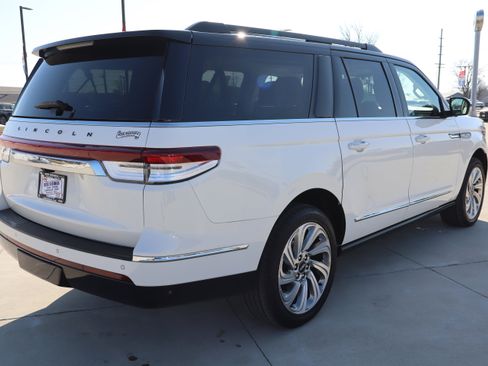 Used 2024 Lincoln Navigator L Black Label AWD/4WD image 5