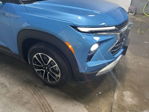 Used 2025 Chevrolet TrailBlazer LT image 32