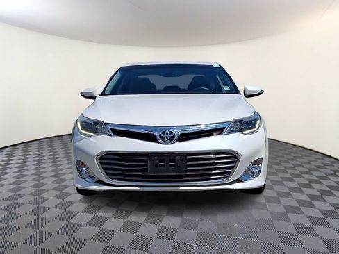 Used 2014 Toyota Avalon Limited FWD image 3