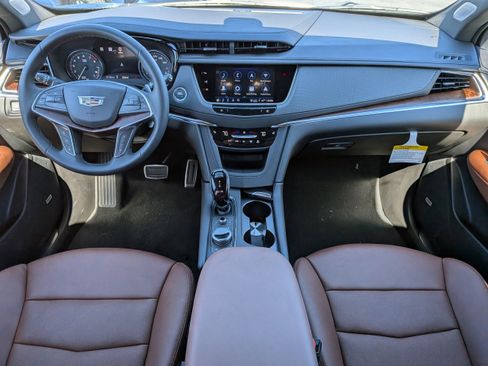 New 2025 Cadillac XT5 Sportv w/ LPO, Blue Accent Package image 9