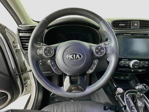 Used 2016 Kia Soul ! w/ Premium Package FWD image 11