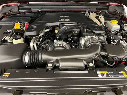 Used 2021 Jeep Wrangler Sport AWD/4WD image 26
