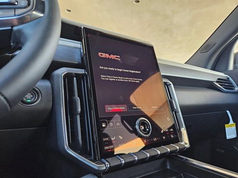 New 2026 GMC Acadia Elevation image 15