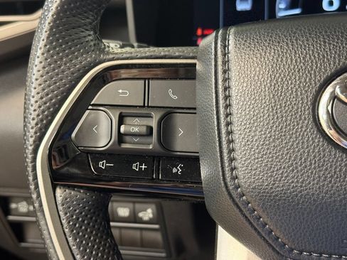 Used 2024 Toyota Tundra Limited AWD/4WD image 35