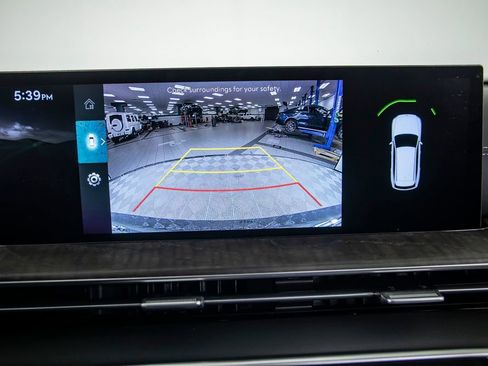 Used 2025 Genesis GV80 2.5T Select image 32