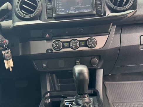 Used 2019 Toyota Tacoma SR w/ SR Convenience Package image 24