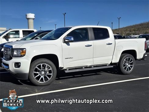 Used 2019 GMC Canyon Denali image 2