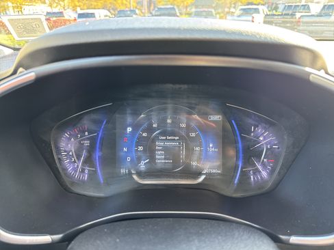 Used 2019 Hyundai Santa Fe Limited image 17