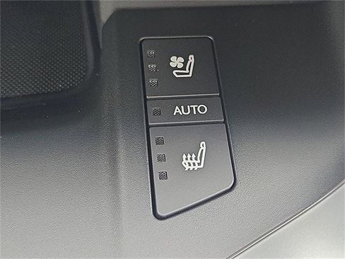 New 2025 Lexus LX 600 4WD w/ Luxury Package image 21