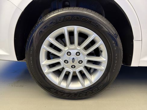Used 2018 Ford Flex SEL w/ Equipment Group 202A FWD image 9