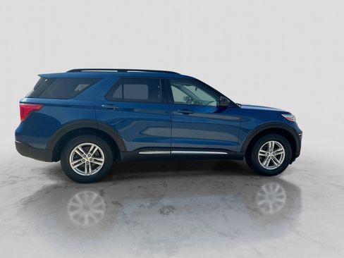 Used 2022 Ford Explorer XLT w/ Class IV Trailer Tow Package AWD/4WD image 9
