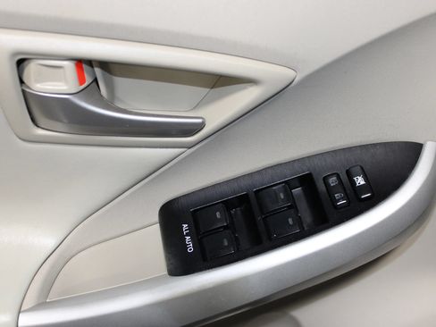 Used 2012 Toyota Prius Four FWD image 10