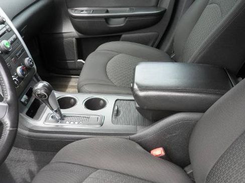 Used 2009 Chevrolet Traverse LT FWD image 25