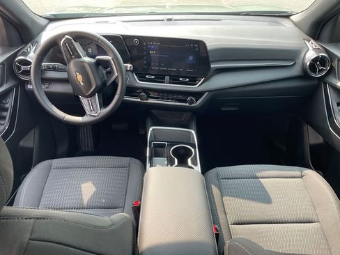 Used 2025 Chevrolet Equinox LT image 20