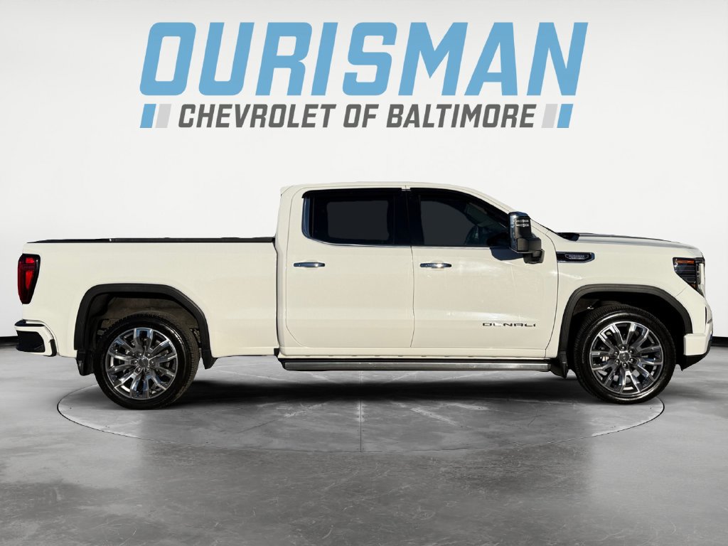 Used 2024 GMC Sierra 1500 Denali w/ Denali Reserve Package AWD/4WD image 7