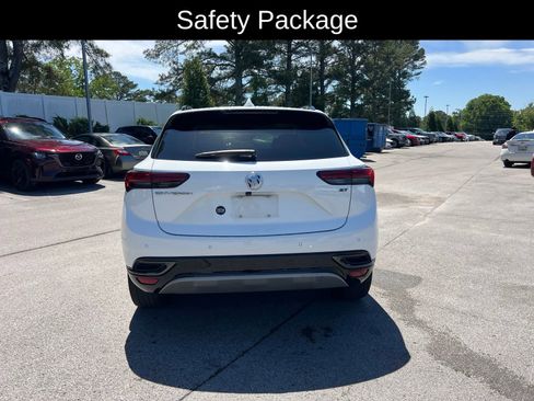 Used 2022 Buick Envision Essence w/ Sport Touring Package FWD image 4