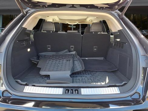 Certified 2022 Lincoln Nautilus Reserve w/ Luxury Package image 19